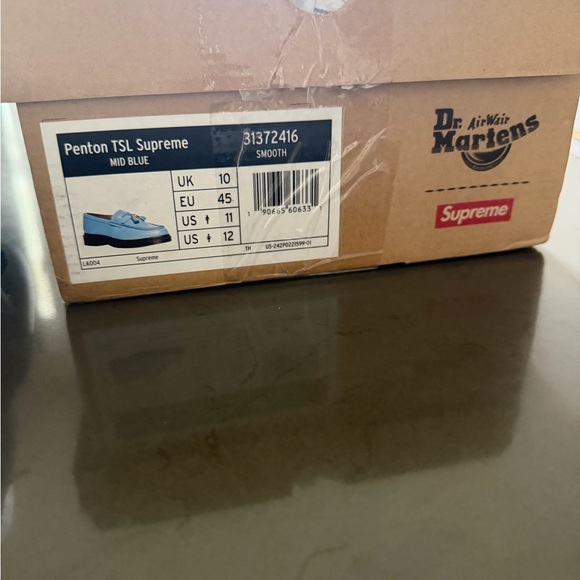 Supreme Dr. Martens Blue Tassel Slip-On Loafers BRAND NEW 11US - Picture 3 of 5